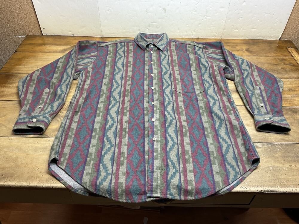 Vintage 90s Woolrich Mens L Southwestern Aztec Chamois Button Shirt USA